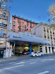 Aparcament cotxe a Palacio