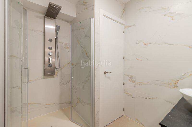 Foto 359c1fcc-2424-4eee-b325-60fcd45b1633. Piso en Numancia Madrid