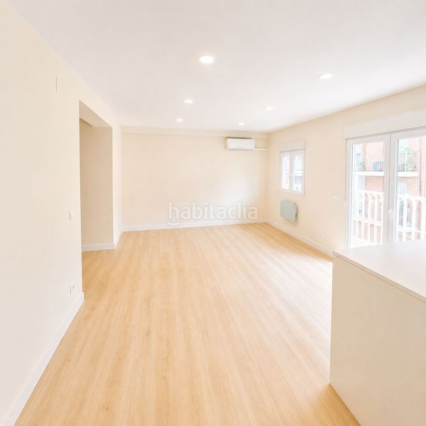 Foto c20ca264-2127-4297-950f-fb8fff8d10a5. Piso en Numancia Madrid
