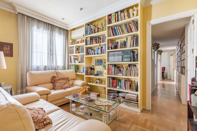Foto dc2bb155-ea4a-42d0-b142-974c43ac28c1. Pis amb calefacció a Argüelles Madrid