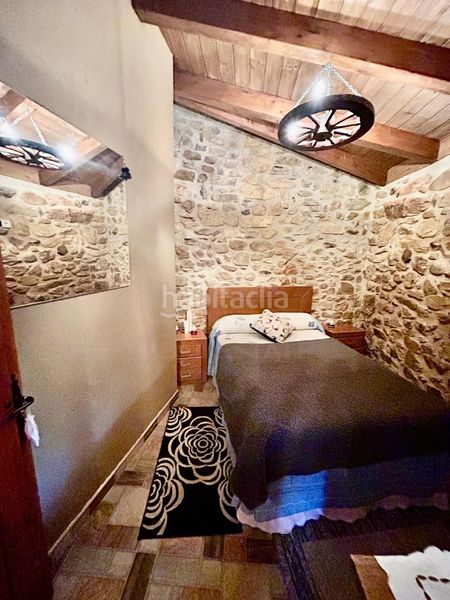 Foto 140fe570-6951-481d-92ea-44e13d052348. Casa amb aparcament a Castrocontrigo