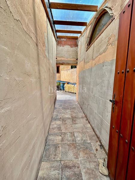 Foto a227a55f-b9a8-41f6-bc79-61ab4395ff73. Casa amb aparcament a Castrocontrigo