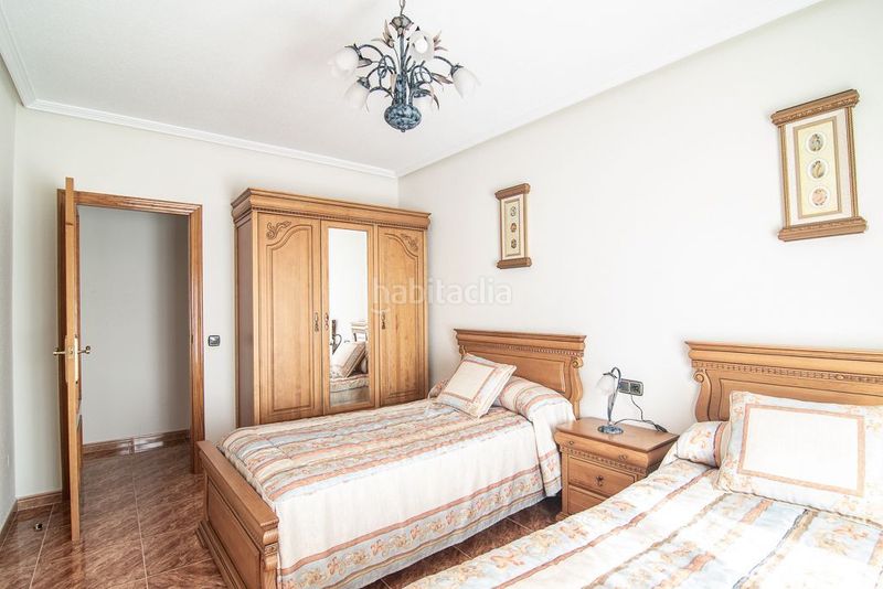 Foto 642a9533-d9a7-4fd3-bf40-4c025d4a2da1. Casa aparellada amb calefacció aparcament a La Murada - Los Vicentes Orihuela