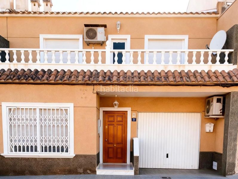 Foto ea8c96b8-6673-4032-902e-694f5fa76380. Casa aparellada amb calefacció aparcament a La Murada - Los Vicentes Orihuela