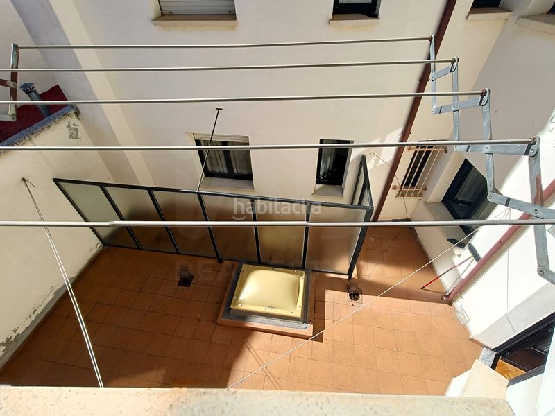 Foto b7f61ea5-3f7e-4357-9b6b-a7fbcda9ac60. Edificio in Sahagún