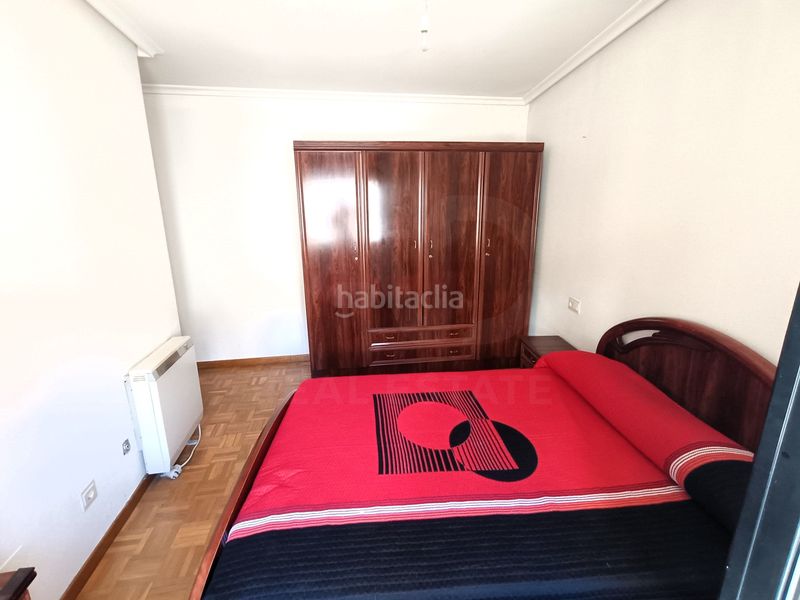 Foto cbe90ea8-e3f5-4b65-ab81-0a6fd3ae8f22. Edificio in Sahagún