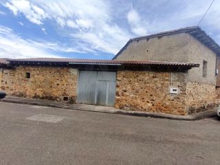 Gebäude in Vegaquemada