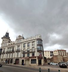 Zweistöckige Wohnung  Avenida murallas 5