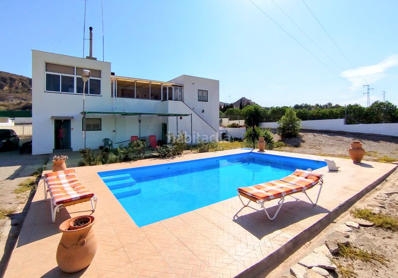 Foto 13da0498-11b6-426e-a9e8-5fe1cbf2f48d. Casa amb aparcament piscina a Sorbas