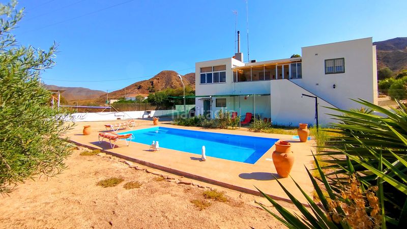 Foto 9130f623-f45d-449f-aa45-e8af63ee1611. Casa amb aparcament piscina a Sorbas