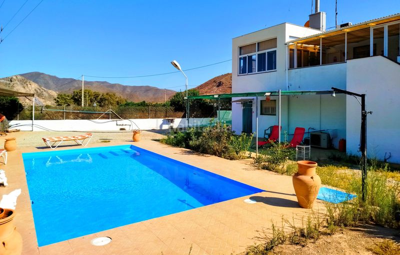 Foto a4c93e23-2331-4495-8725-44a6acd286b7. Casa amb aparcament piscina a Sorbas