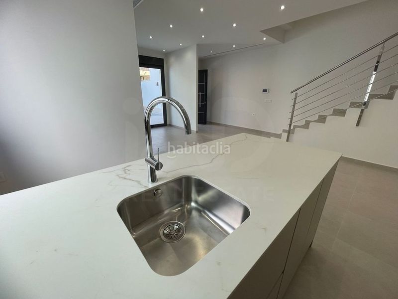 Foto 0d15264f-b6ee-4638-88d4-64fa9bf2fe10. Casa aparellada amb calefacció piscina a Almoradí