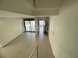 Foto 5d6e65e6-41a7-48ce-9559-4c3d92c28254. Casa aparellada amb calefacció piscina a Almoradí