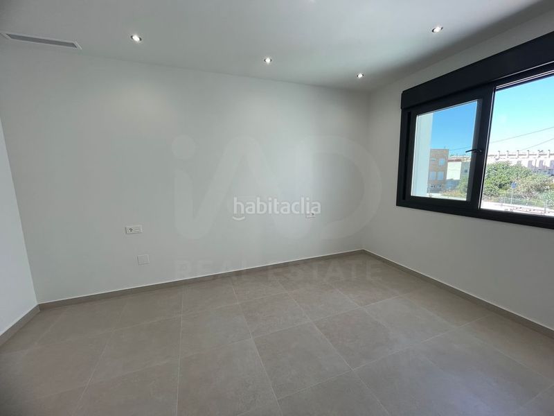 Foto 5ea778cf-f170-43e3-b2e8-0a7e8a515e63. Casa aparellada amb calefacció piscina a Almoradí