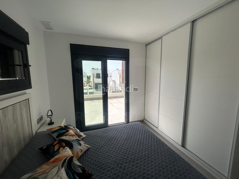 Foto df725baa-249d-4d46-9201-6fd042fffcd8. Casa aparellada amb calefacció piscina a Almoradí