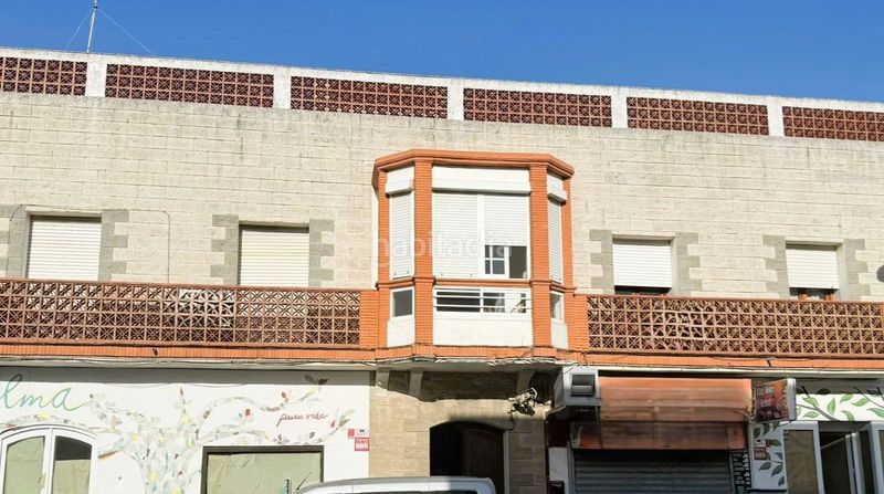 Foto 1b8fe826-9ddd-4422-80f9-60636a888bca. Edificio en Tarifa ciudad Tarifa