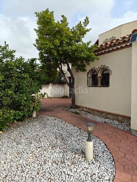 Foto b1d4a4e4-1575-46de-8c67-20f9b5580ff4. Casa amb calefacció aparcament piscina a Centre Miami Platja