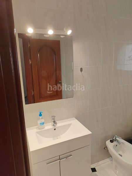 Foto c7df7467-ca2a-451d-803a-39501ded7107. Casa amb calefacció aparcament piscina a Centre Miami Platja
