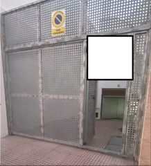 Autoparkplatz in Calle de la ronda del río 53