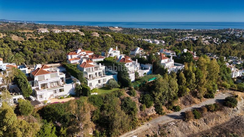Foto 1b9e4c82-dbf3-4fab-b647-08e752662e4e. Casa amb calefacció aparcament piscina a Los Naranjos Marbella