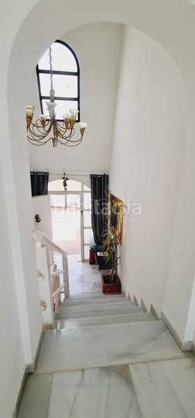 Foto 1f8ab1cc-25ba-4fc9-8d25-3678ad4834a9. Casa amb calefacció aparcament piscina a Los Naranjos Marbella