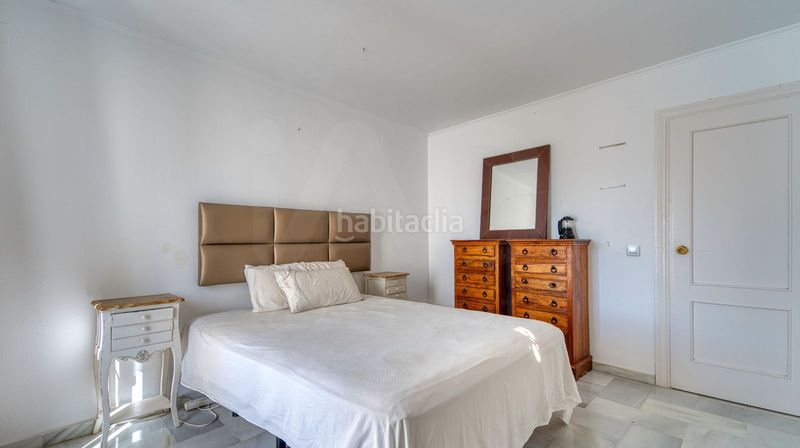 Foto 983d1417-9753-4982-afb4-c964d6fd15fe. Casa amb calefacció aparcament piscina a Los Naranjos Marbella