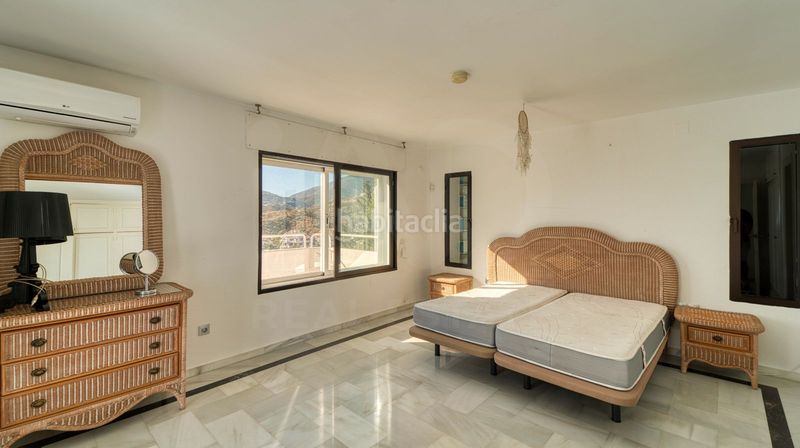 Foto e36785cd-9067-4c9f-8a5d-76a4804425bf. Casa amb calefacció aparcament piscina a Los Naranjos Marbella