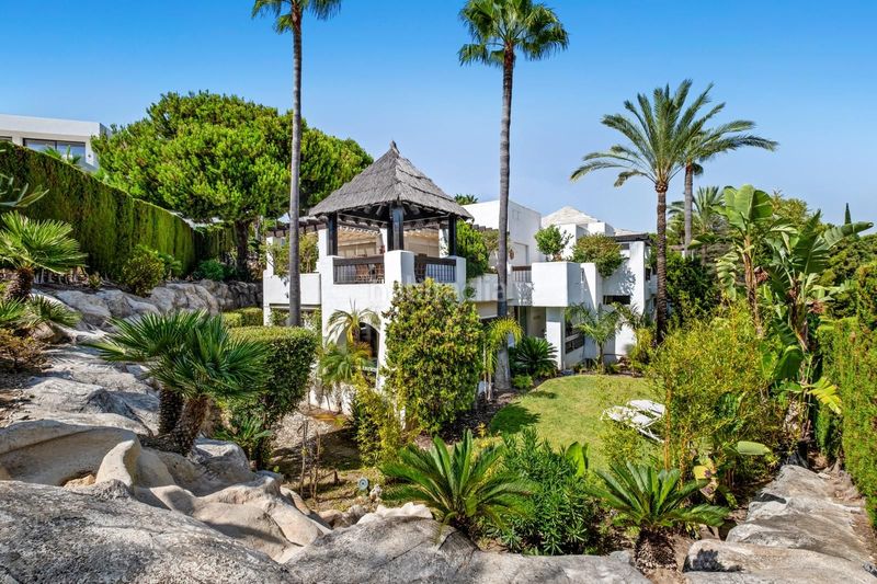 Foto e40b8926-4ee4-4553-b133-21d8c0abb1fb. Pis amb calefacció piscina a Río Real Marbella