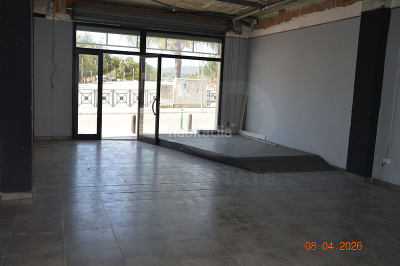 Foto c28c9498-aed6-4d85-9032-79b9c673d7e3. Local comercial a El Tancat-Mas d´en Gual Vendrell (El)
