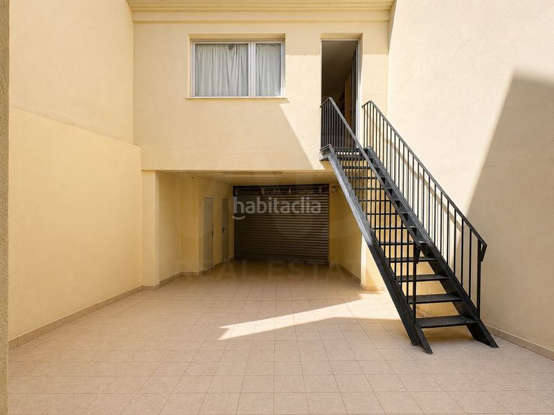 Foto 6e23f905-8698-46d5-8f15-be63c54bcc3d. Casa amb calefacció aparcament a Casco Antiguo Llíria