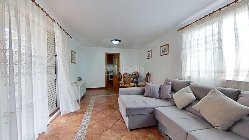 Foto 77cef797-535d-4bc4-83cd-90034697d815. Casa aparellada amb aparcament a Moncófar Playa Moncofa