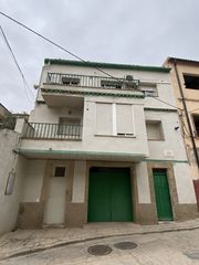 Edifici a Corbera d´Ebre