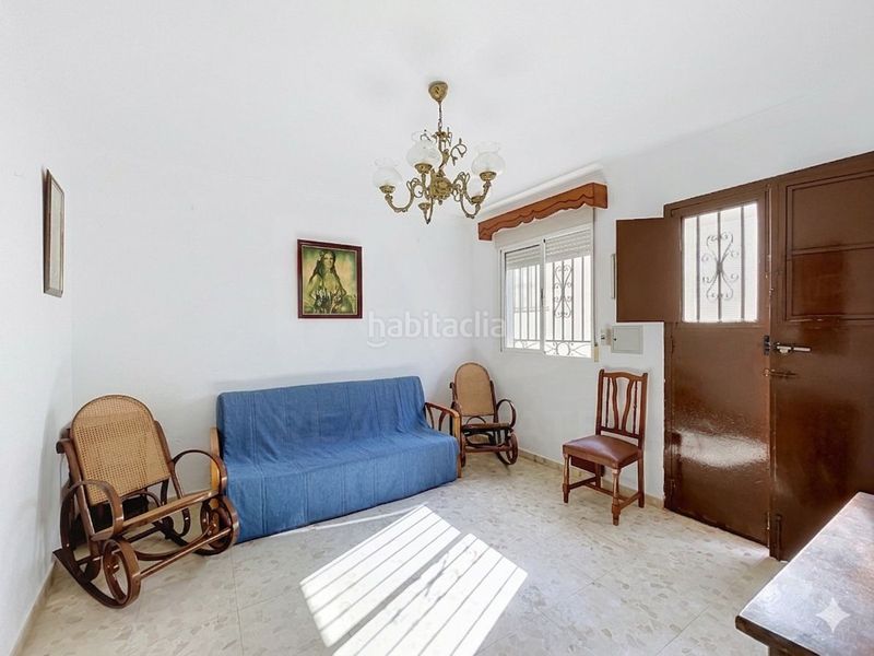 Foto 58a4b1e3-858c-4f96-942a-9637318b9091. Casa aparellada a Teba