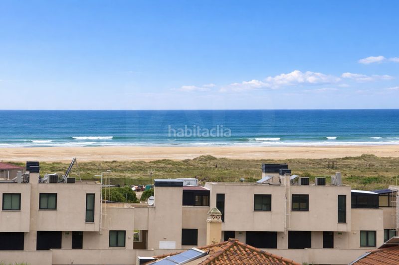 Foto aefb946a-acd7-470a-bc21-d996b167d2e9. Àtic amb aparcament piscina a Tarifa ciudad Tarifa