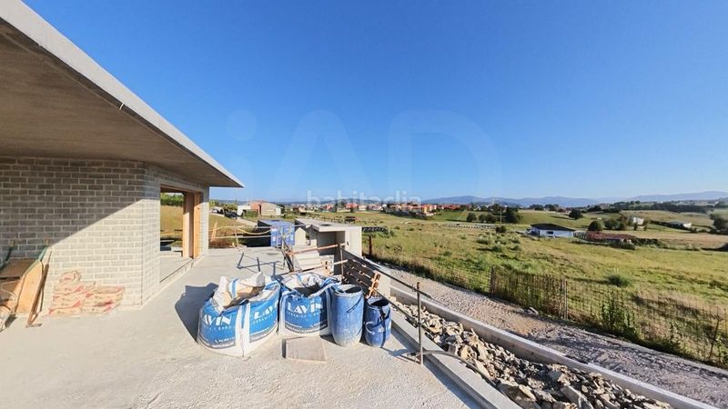 Foto 056b5896-b76f-40af-ba29-3fb154336825. Casa amb calefacció aparcament piscina a Suances