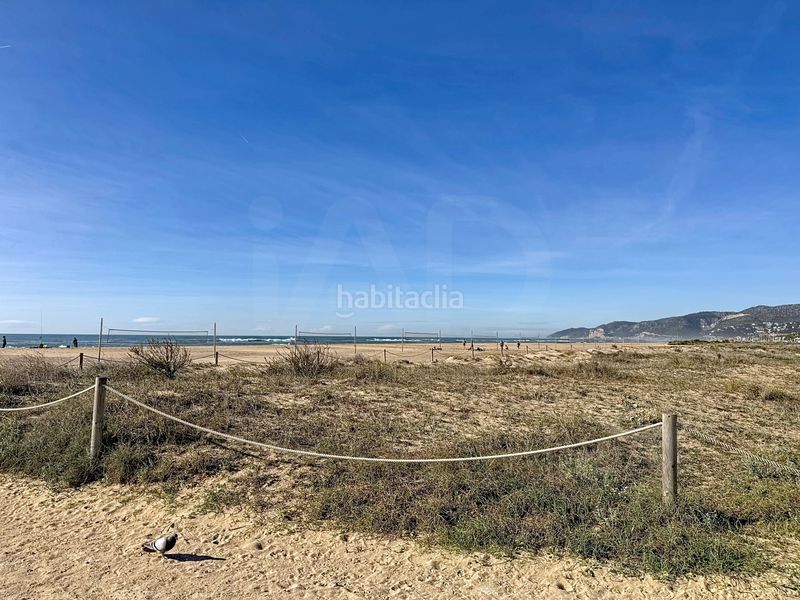 Foto 43a2ba20-b5ad-445f-98b5-07ea7c78cba1. Pis amb calefacció piscina a Lluminetes Castelldefels