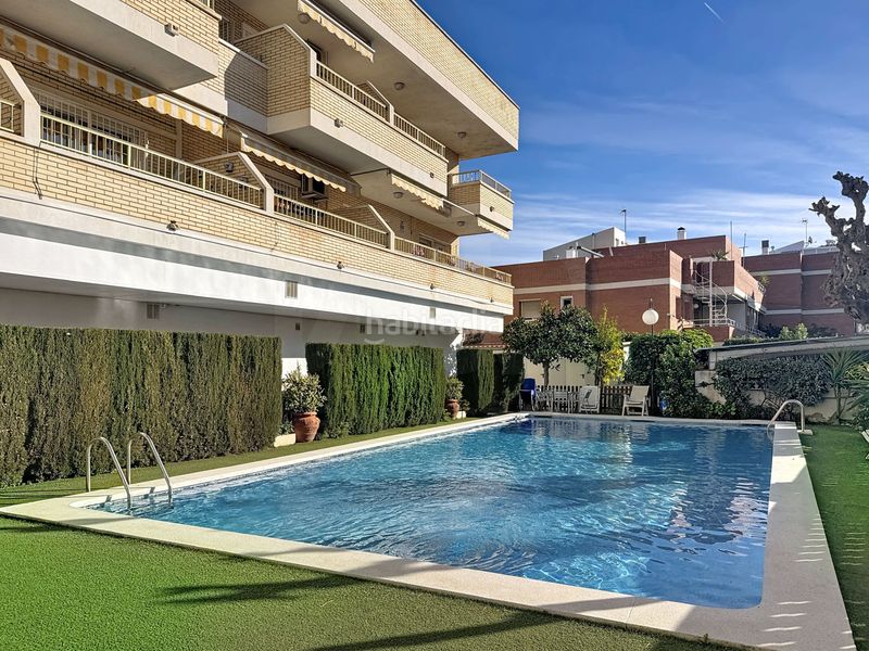 Foto f4030b22-0132-497a-9bb8-fa380a8de870. Pis amb calefacció piscina a Lluminetes Castelldefels