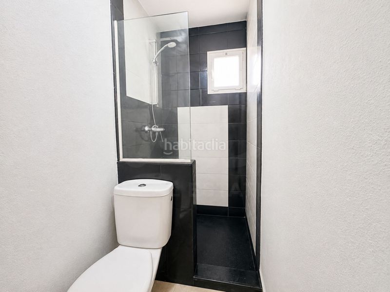 Foto 82ec9b18-2361-4d27-9162-a23cd6a03a70. Local comercial a calle daniel de castelao 8 8 a Pasaia