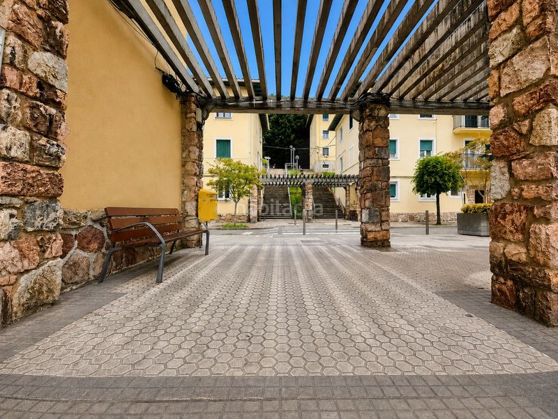 Foto c7b0f75b-37a8-4a52-bf13-02507993dacc. Local comercial a calle daniel de castelao 8 8 a Pasaia
