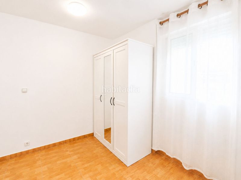 Foto c8c33bf3-2835-441a-88dd-6c87e91ac6c4. Local comercial a calle daniel de castelao 8 8 a Pasaia