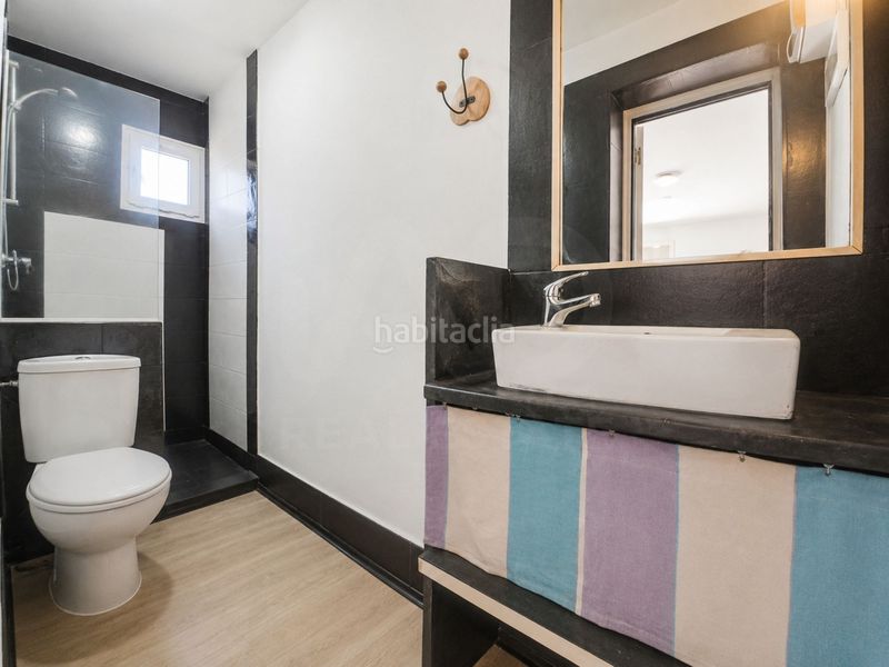 Foto ed168545-6521-4362-bb25-a87aa8fbe3fa. Local comercial a calle daniel de castelao 8 8 a Pasaia