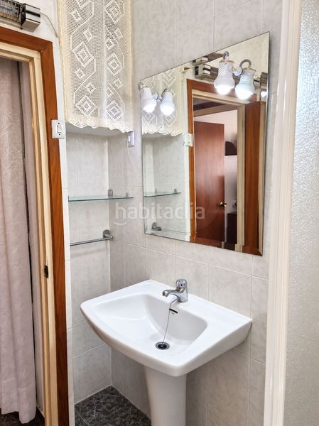 Foto fd5f9676-75a3-44c1-b54e-849f20172568. Casa amb aparcament a Sax