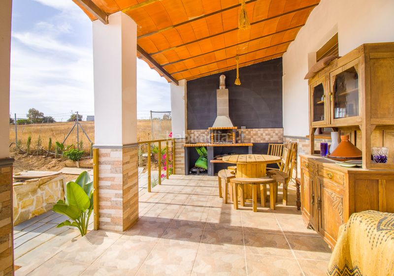 Foto f1adc6b6-9c39-4df0-b13e-a58f0b471e96. Casa amb calefacció a Lepe