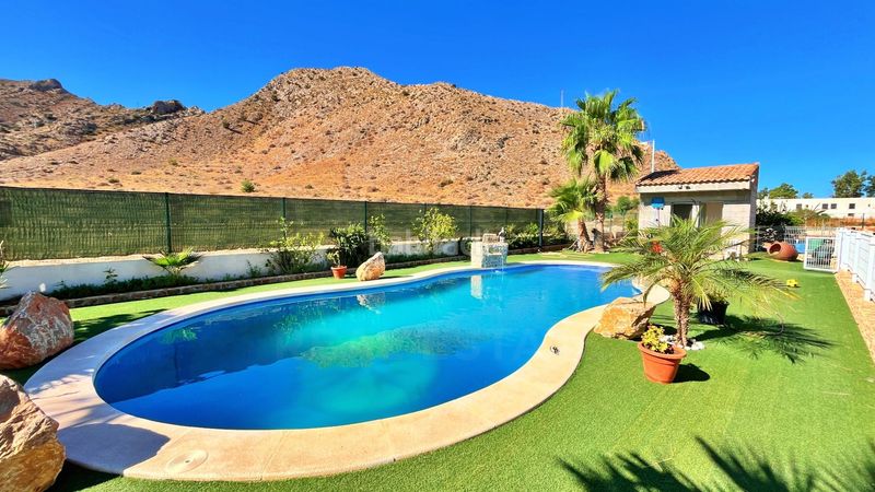 Foto 90d01b4d-6c4f-4906-a951-449d7fb81a0e. Chalet en Cox