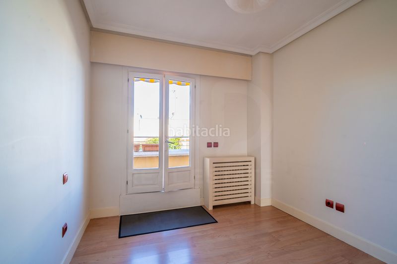 Foto a1d97f90-7e0a-4c31-86e7-13ce147934d5. Àtic amb calefacció aparcament a Palacio Madrid