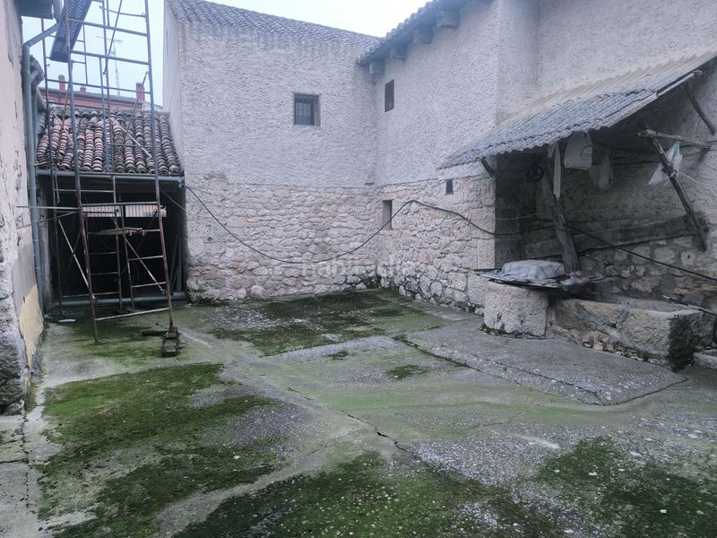 Foto f3e9b401-7c8c-4522-ae7e-fea13ae5694c. Masia amb aparcament a Villanubla