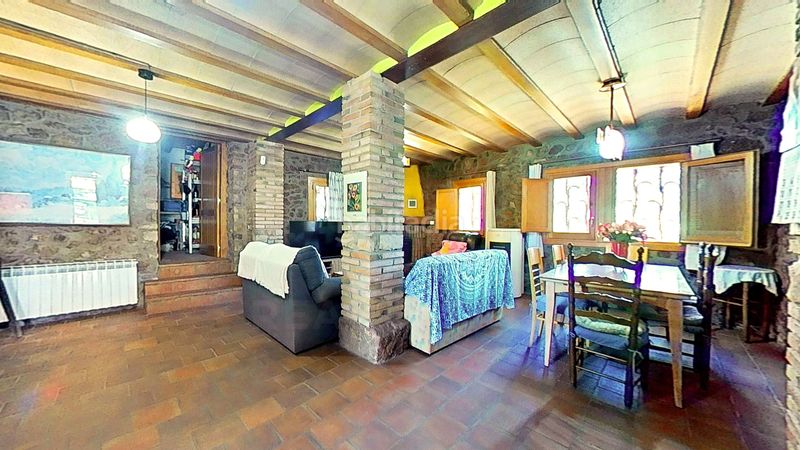 Foto 2fe606aa-2d82-4028-96f5-0a5f80814a75. Casa en Montblanc