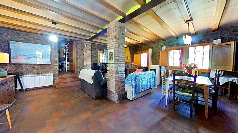 Foto 677c277f-d8c8-4879-8e19-dace542f1d62. Casa en Montblanc