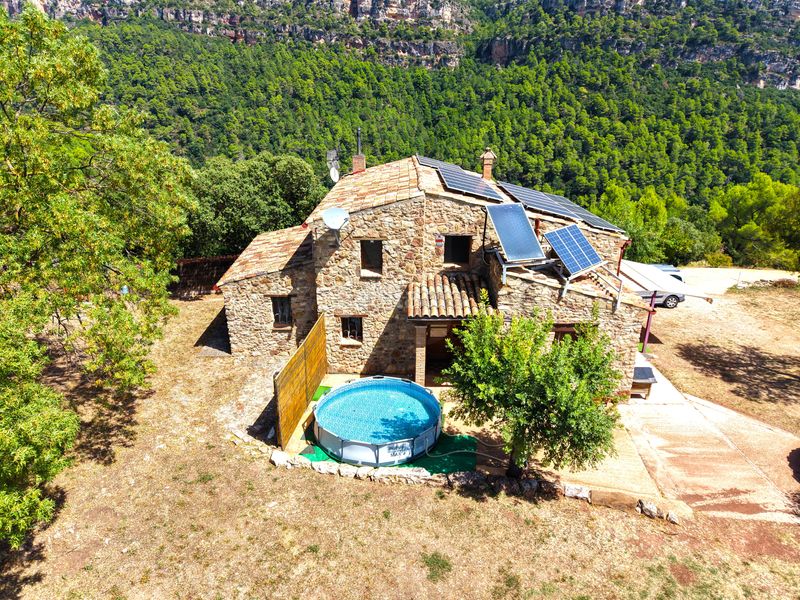 Foto c14cf811-df3d-48f8-9f0f-7ebea5ebba4a. Casa en Montblanc