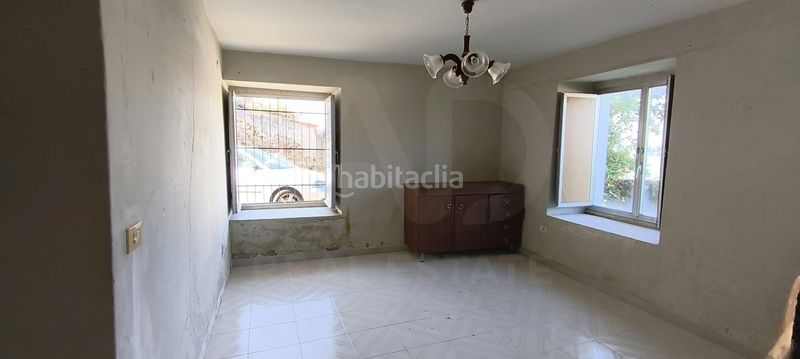 Foto 302a6d70-f6ec-475c-ad4d-81d6cb944559. Casa aparellada a Neda